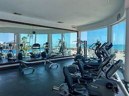 Oceanfront Condo With Astonishing View Private