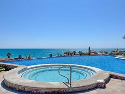 Oceanfront Condo With Astonishing View Private