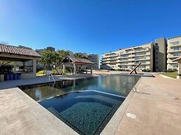Peaceful Condo With Ocean View