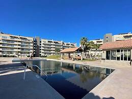 Peaceful Condo With Ocean View