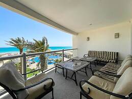 Oceanfront Condo With Astonishing View