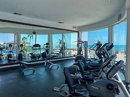 Oceanfront Condo With Astonishing View