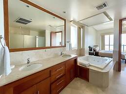 Oceanfront Condo With Astonishing View