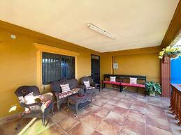 Homely Mexican Accent Apartment 2