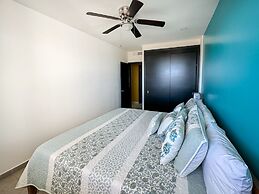Upscale Ocean View Condo Close to it all Great