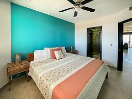 Upscale Ocean View Condo Close to it all Great