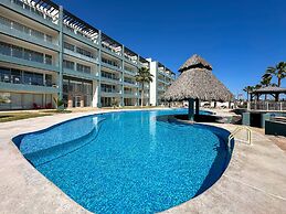 Upscale Ocean View Condo Close to it all Great