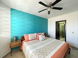 Upscale Ocean View Condo Close to it all Great