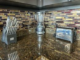 Upscale Ocean View Condo Close to it all Great