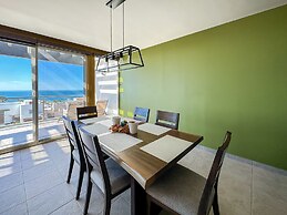 Upscale Ocean View Condo Close to it all Great