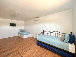 Spacious 3BR House Near Iconic Sandy Beach