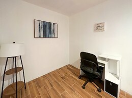 Spacious 3BR House Near Iconic Sandy Beach