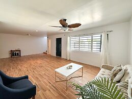 Spacious 3BR House Near Iconic Sandy Beach