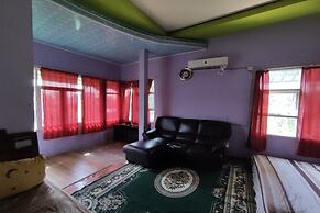 OYO 90633 Graha Dirham Homestay