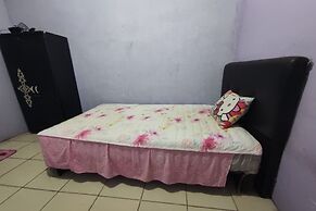OYO 90633 Graha Dirham Homestay