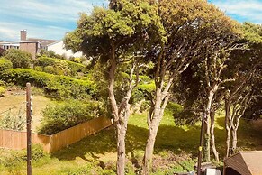 Family 4-bed Apartment in Dawlish With Sea View