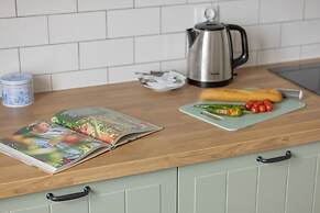 Spacious Grunwaldzka 77 by Renters