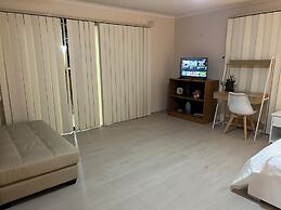 Apple House Hoppers Crossing