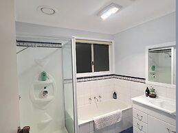 Apple House Hoppers Crossing