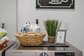 Caddy Shack - 6BD Pool with Golf Views