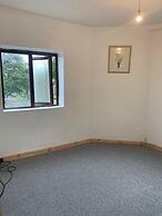 One Lovely Apartmt 1 Double & 2 Camp Beds