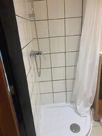 One Lovely Apartmt 1 Double & 2 Camp Beds