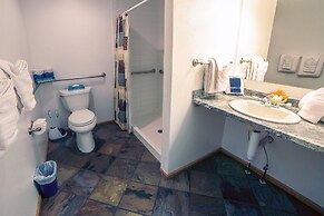 Lazy R Cottages: 18 1 Bedroom Cabin