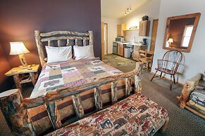 Lazy R Cottages: 18 1 Bedroom Cabin