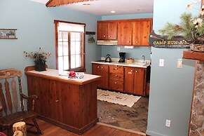 Fawn Valley Inn: 157 1 Bedroom Cabin