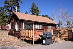 Lazy R Cottages: 3 1 Bedroom Cabin