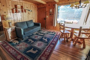 Lazy R Cottages: 3 1 Bedroom Cabin