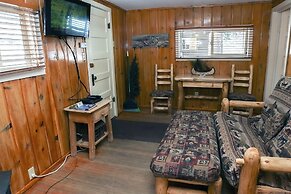 Triple R Cottages: 3 1 Bedroom Cabin