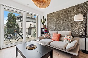 Stylish Apt Bouneweg-Süd Book Now ID225