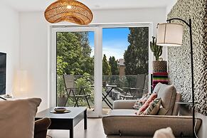 Stylish Apt Bouneweg-Süd Book Now ID225