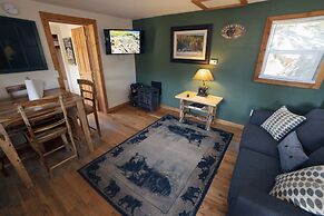 Lazy R Cottages: 4 1 Bedroom Cabin