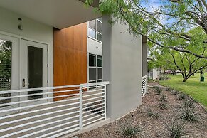 Cozy Condo Nature,park &lakeview 2 Bedroom Condo