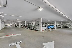 Cozy Condo Nature,park &lakeview 2 Bedroom Condo