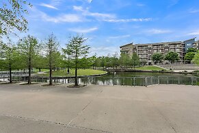 Cozy Condo Nature,park &lakeview 2 Bedroom Condo