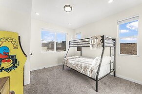 Here Comes The Sun 3 Bedroom Condo