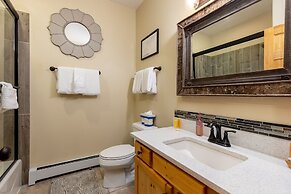 24 Snake River Village Townhomes 2 Bedroom Condo by RedAwning