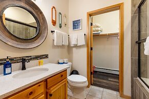 24 Snake River Village Townhomes 2 Bedroom Condo by RedAwning