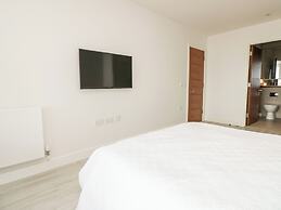 Apartment 20 Summer Place