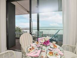 Apartment 20 Summer Place