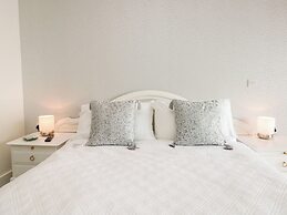 Apartment 20 Summer Place