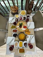 IVA River Boutique Hotel