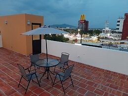 Av. Plan de San Luis 1175