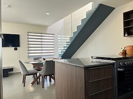 Av. Plan de San Luis 1175