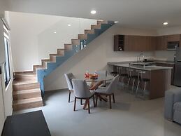 Av. Plan de San Luis 1175