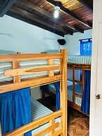 Blue Coast Hostal - Hostel