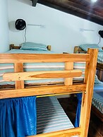 Blue Coast Hostal - Hostel